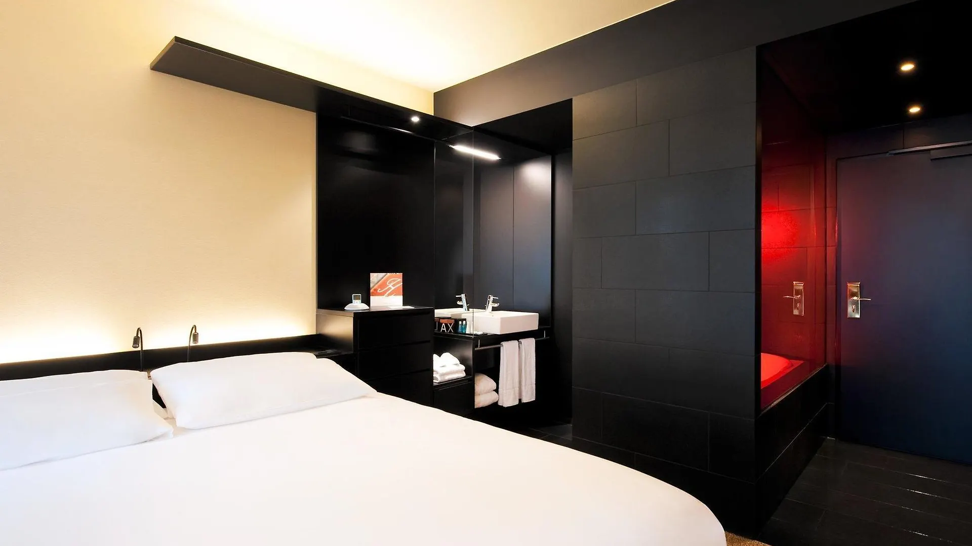 Axel Hotel Berlin - Adults Only 4*,